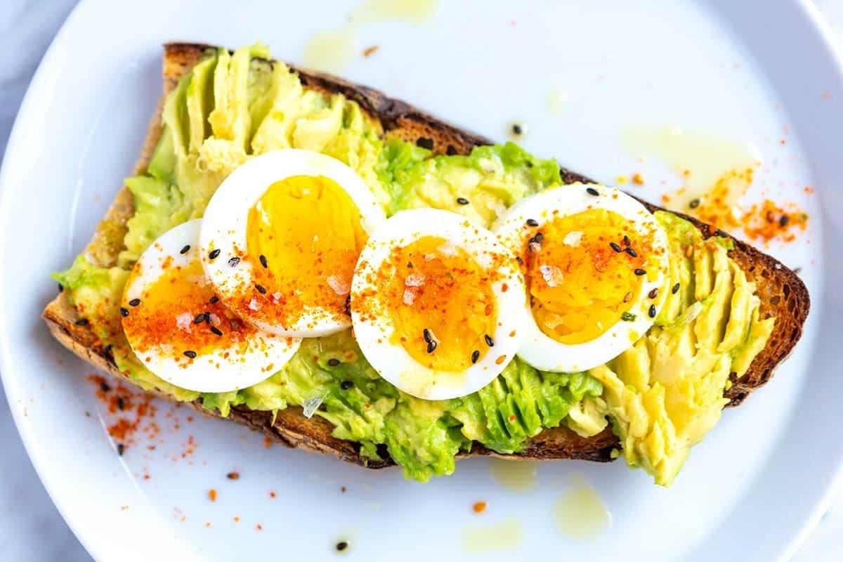 Breakfast: Avocado and Egg Toast